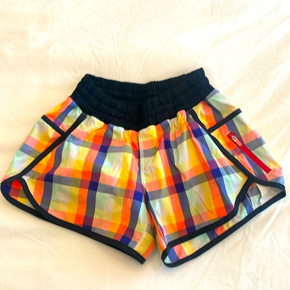 Lululemon exclusive Seawheeze runner short